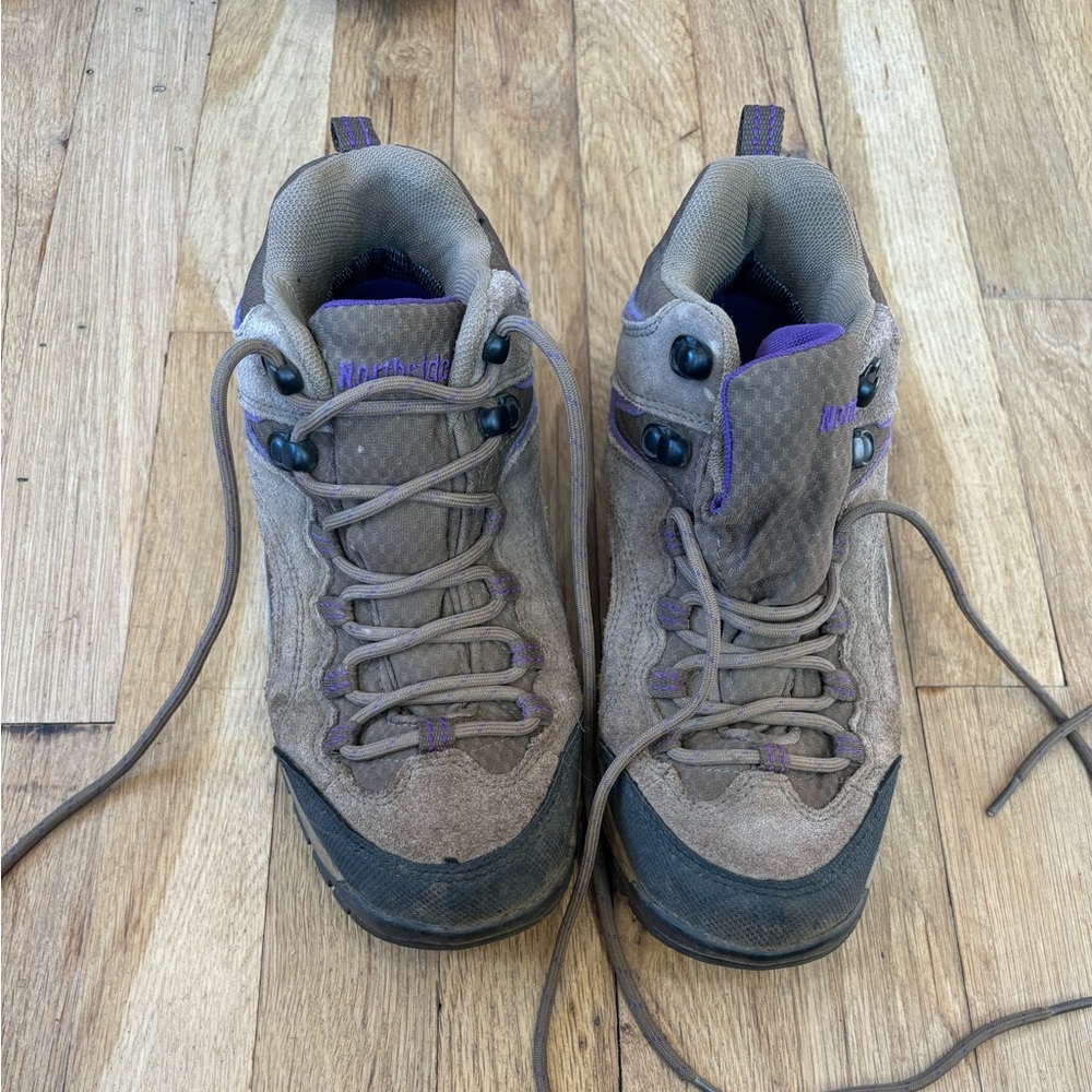 Hiking Northside boots